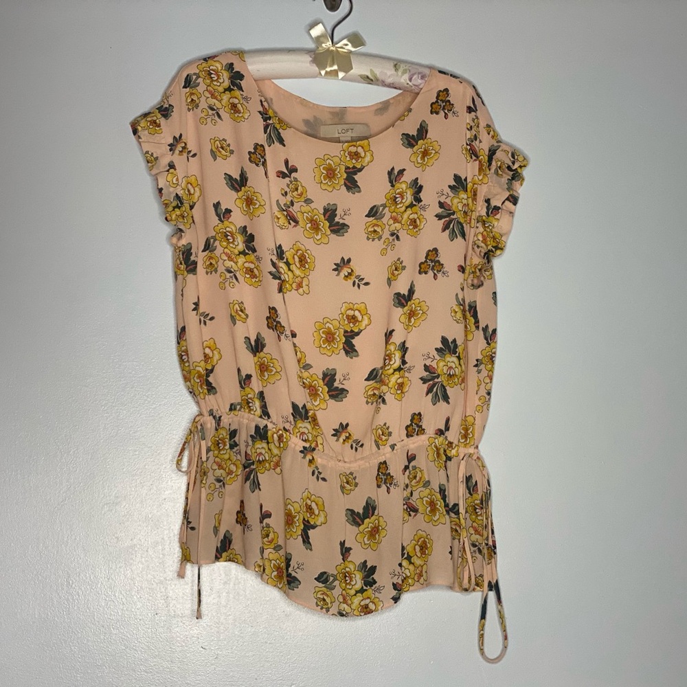 Like New. Loft floral print side tie blouse.